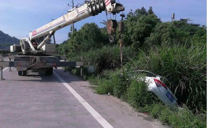 浈江区重载吊车救援 浈江区重载吊车救援